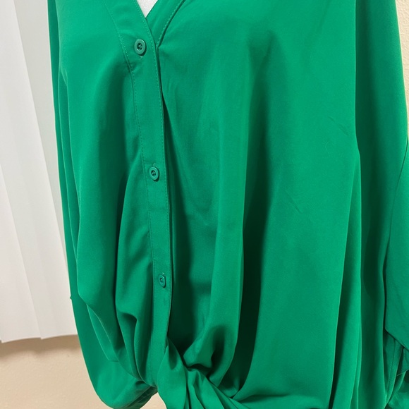 BLOUSE GREE OVERSIZE SMALL . New with no tag. - Picture 9 of 14